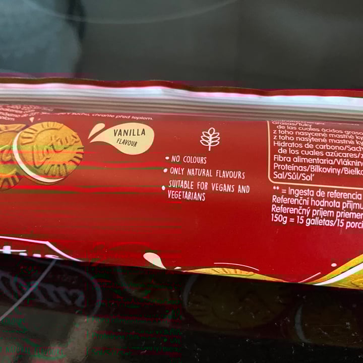 review photo of Lotus Biscoff Biscoff Cream Biscuits Vanilla Flavour shared by @granadavegana on 20 May 2021 - review