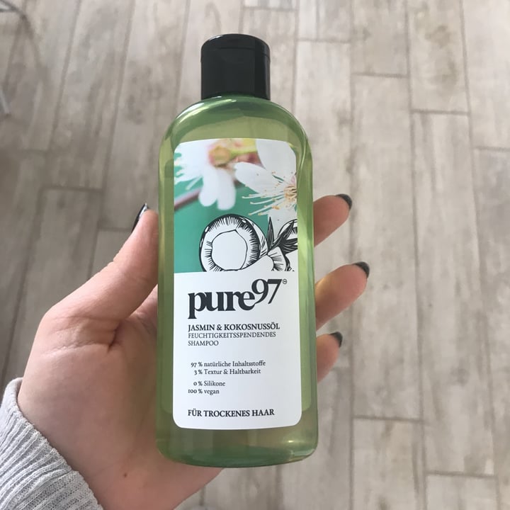 review photo of pure97 Jasmin & Kokosnussöl Shampoo shared by @valentinalinguini on 01 May 2020 - review
