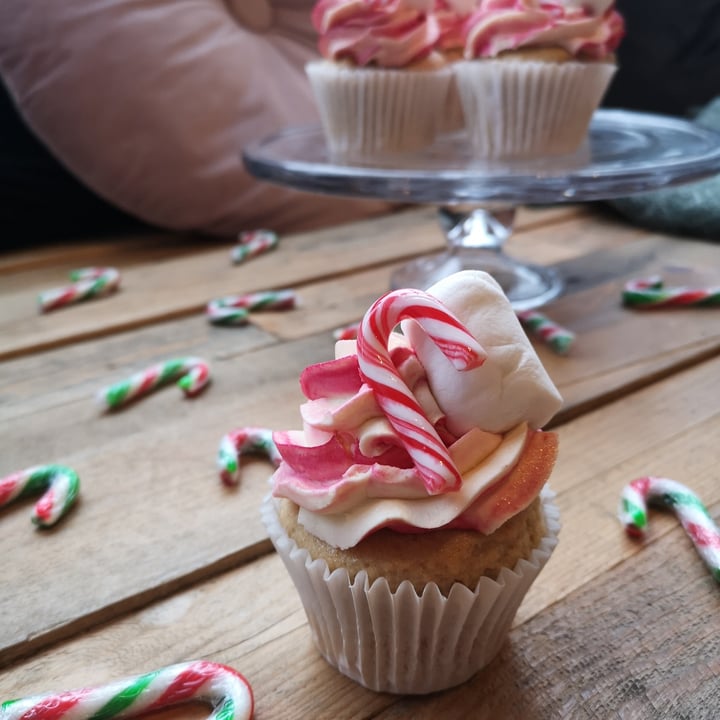 photo of The Hop Coffee Ltd Candycane Cupcakes shared by @amykhoaz on  07 Dec 2022 - review
