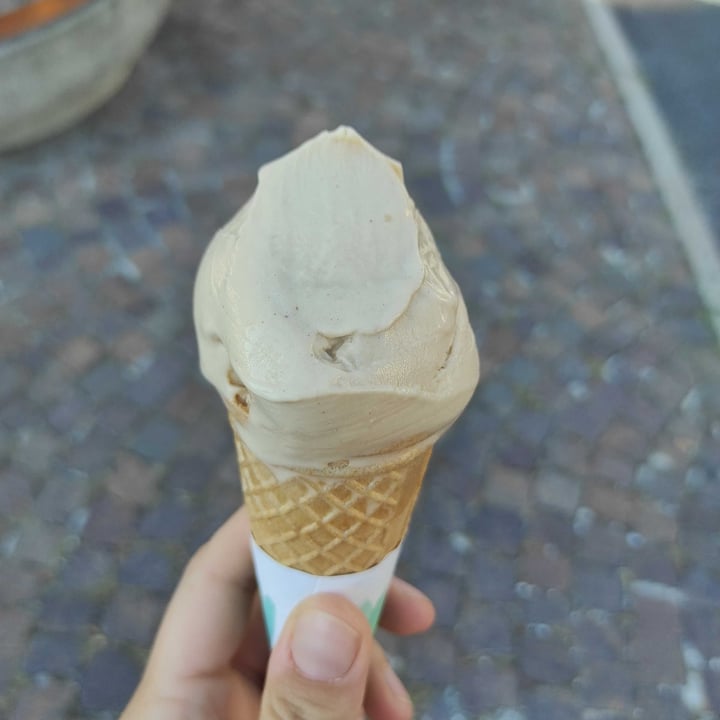 review photo of Gelateria Al Ponte Gelato Alla Nocciola shared by @ipecacuana on 21 Jul 2022 - review