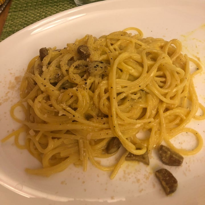 photo of Sopra la panca Carbonava shared by @platipo on  28 Mar 2022 - review