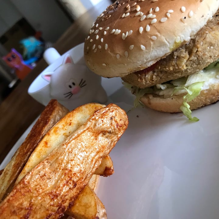 photo of Vegattos Hamburguesa de Garbanzos shared by @veganmarcy on  30 May 2021 - review
