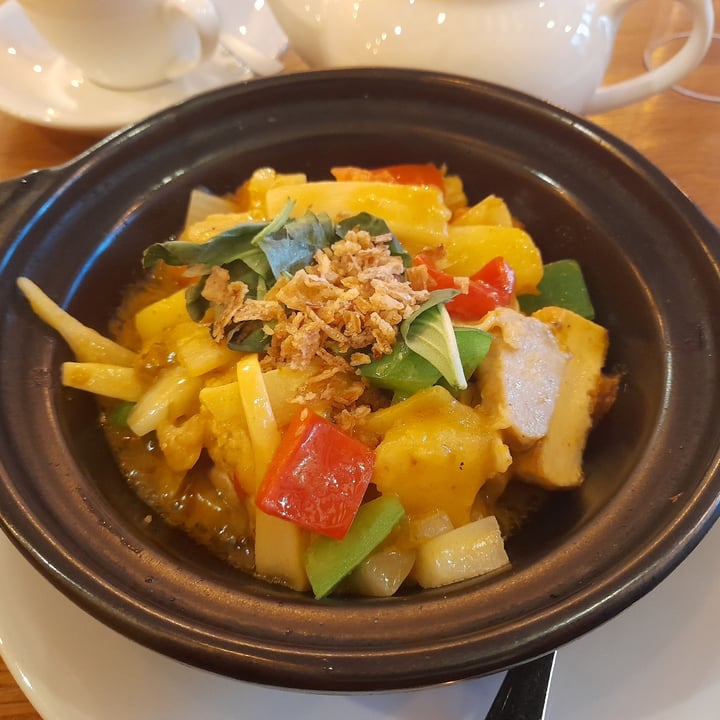 photo of Vegebowl Paris Curry Clay-pot shared by @alice50 on  02 Dec 2022 - review