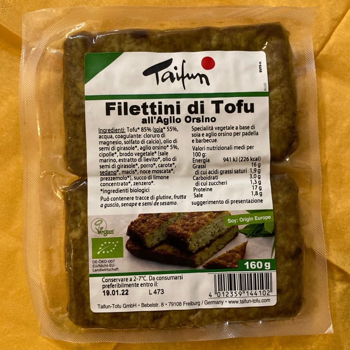 photo of Taifun Filetes de Tofu Ajo Silvestre shared by @federicathewitch on  16 Dec 2021 - review