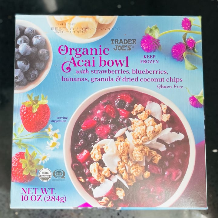 photo of Trader Joe's Organic açaí bowl shared by @amz8893 on  26 Apr 2022 - review