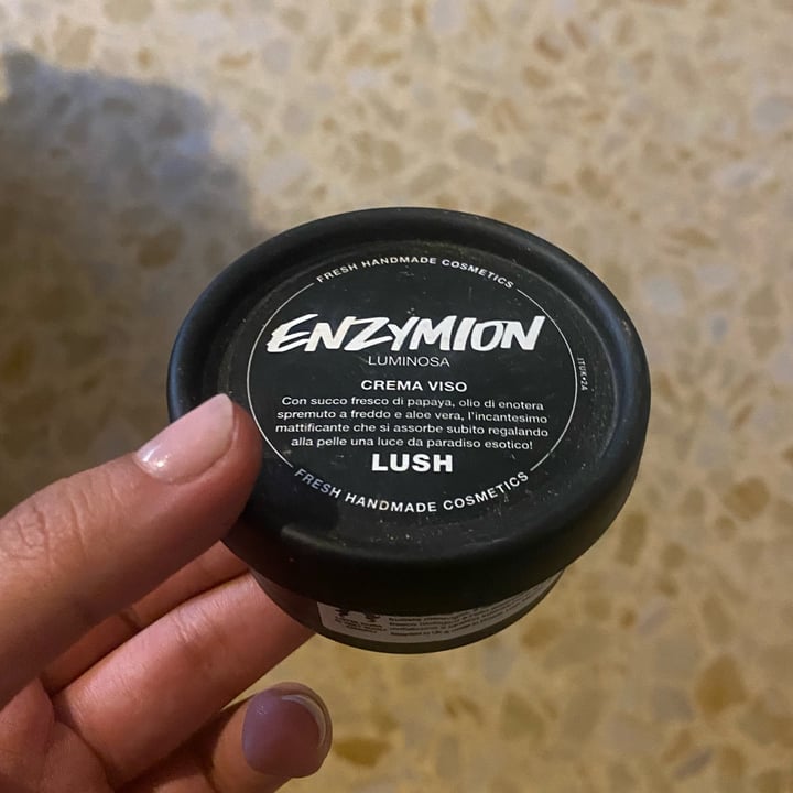 review photo of LUSH Fresh Handmade Cosmetics Enzymion shared by @martaverrienti on 16 Jun 2022 - review