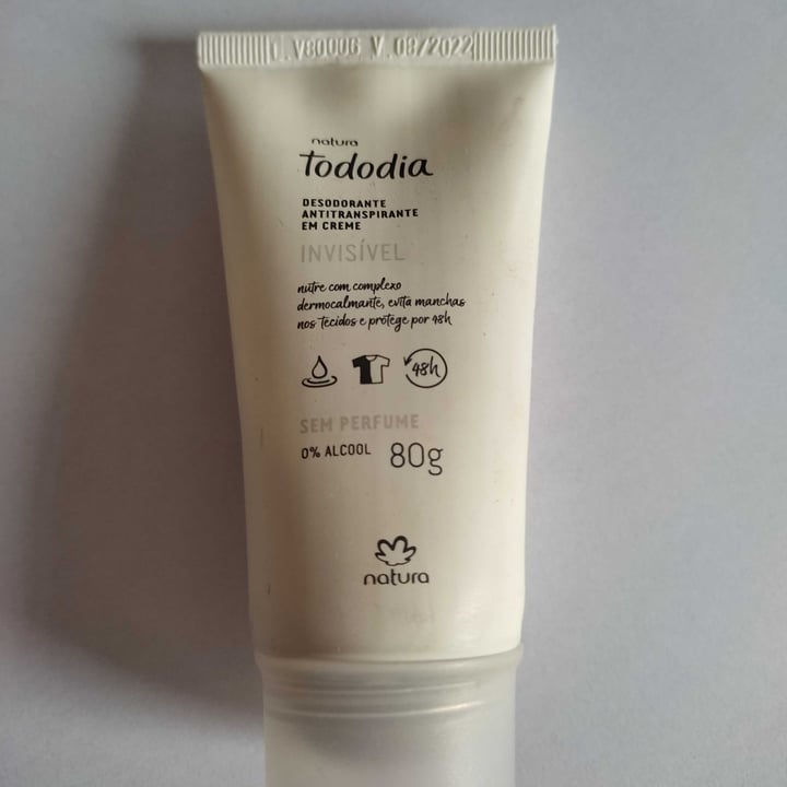photo of Natura crema para el cuerpo durazno y flor de pera shared by @fabianaa on  26 Jun 2022 - review