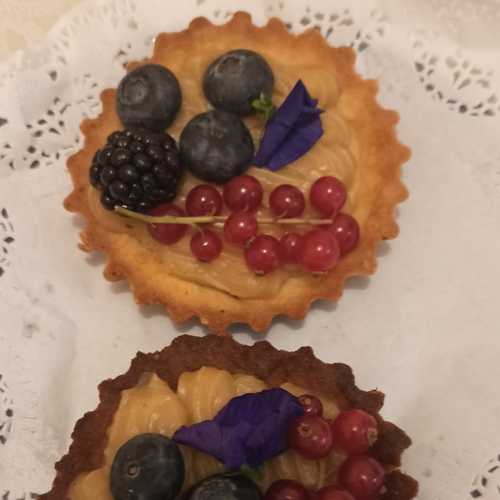 photo of Odete Bakery - padaria artesanal & pastelaria vegan Tartelete De Vanila shared by @fernandaheck on  31 Oct 2021 - review