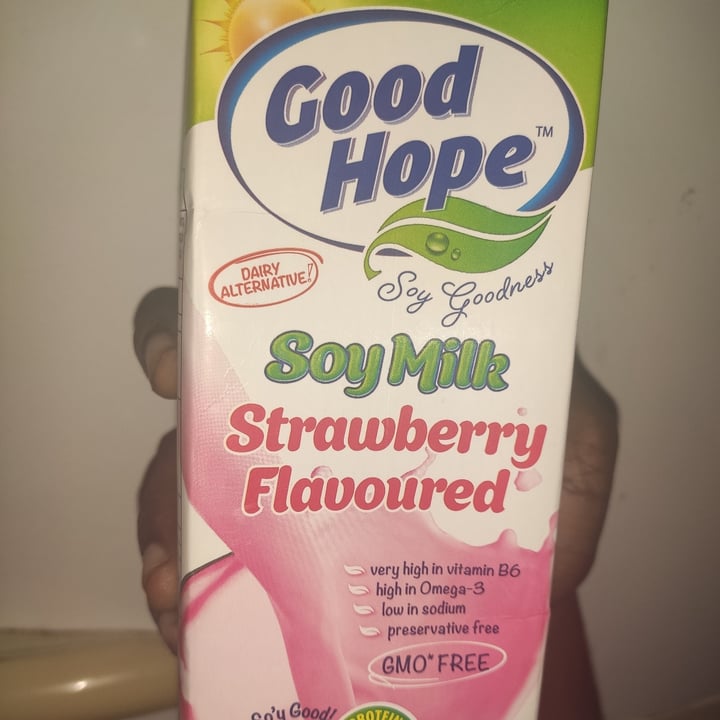 review photo of Soymilke Clover's Good Hope Soy Milk Strawberry Flavoured shared by @joshuasamaroo on 12 Dec 2021 - review