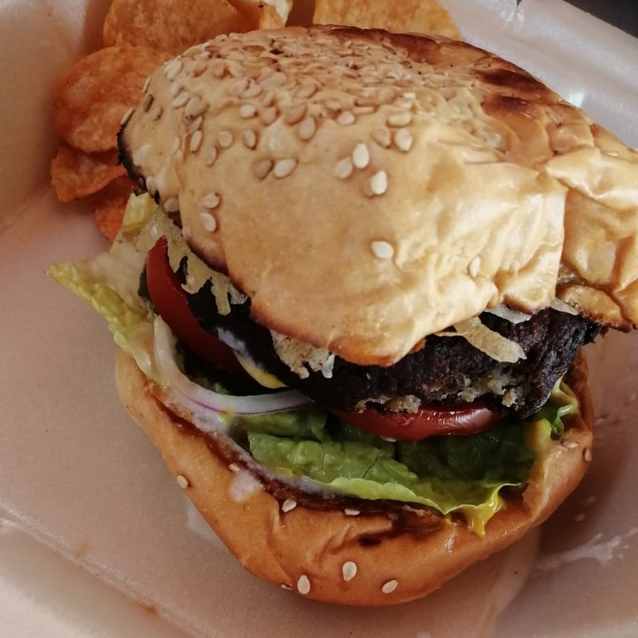 review photo of El vegano to go Hamburguesa De Plátano/Frijol Negro shared by @3nriqueta on 17 Jun 2022 - review