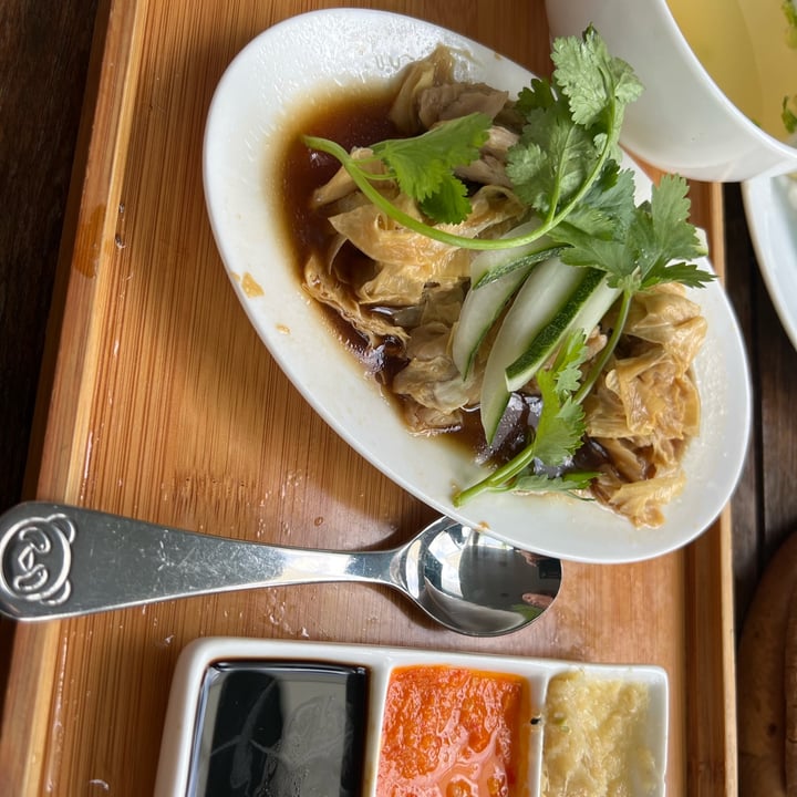 photo of Privé Keppel Hainanese Chicken Rice shared by @jlveg on  02 Jan 2023 - review