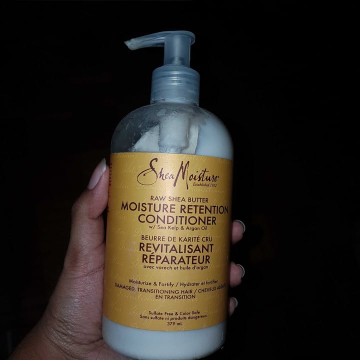 photo of SheaMoisture Raw Shea Butter Moisture Retention Conditioner shared by @zeefm on  03 May 2020 - review