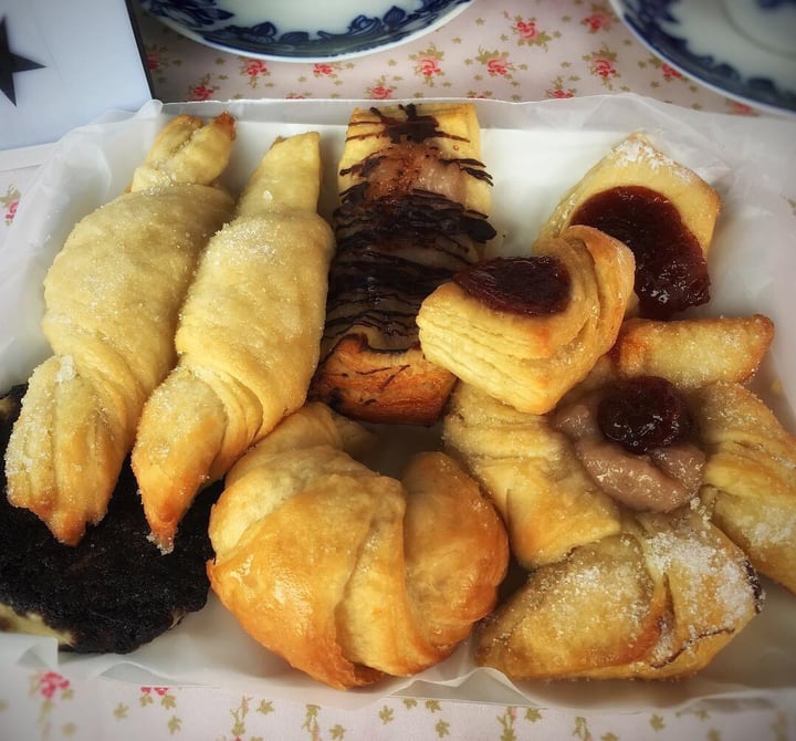 photo of Veg N' Sweet Facturas Veganas Surtidas shared by @rominanotero on  08 Aug 2019 - review