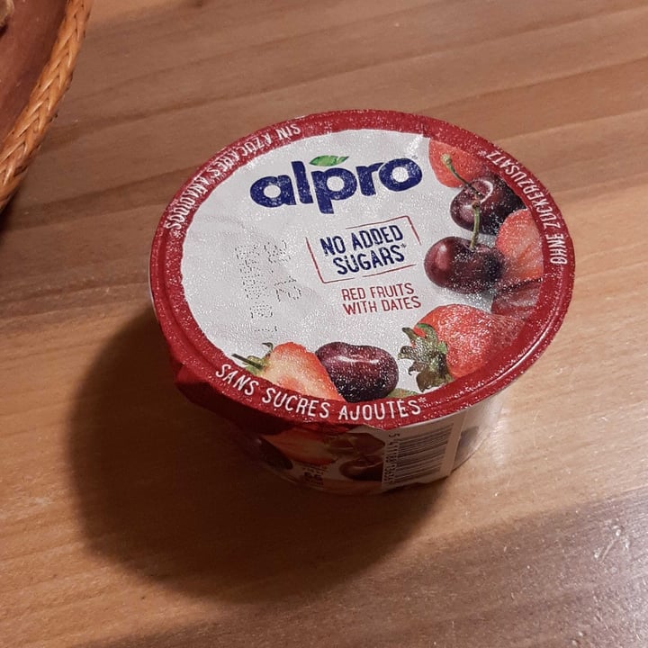 photo of Alpro Alpro soia frutti rossi e datteri shared by @draculaura on  16 Dec 2022 - review
