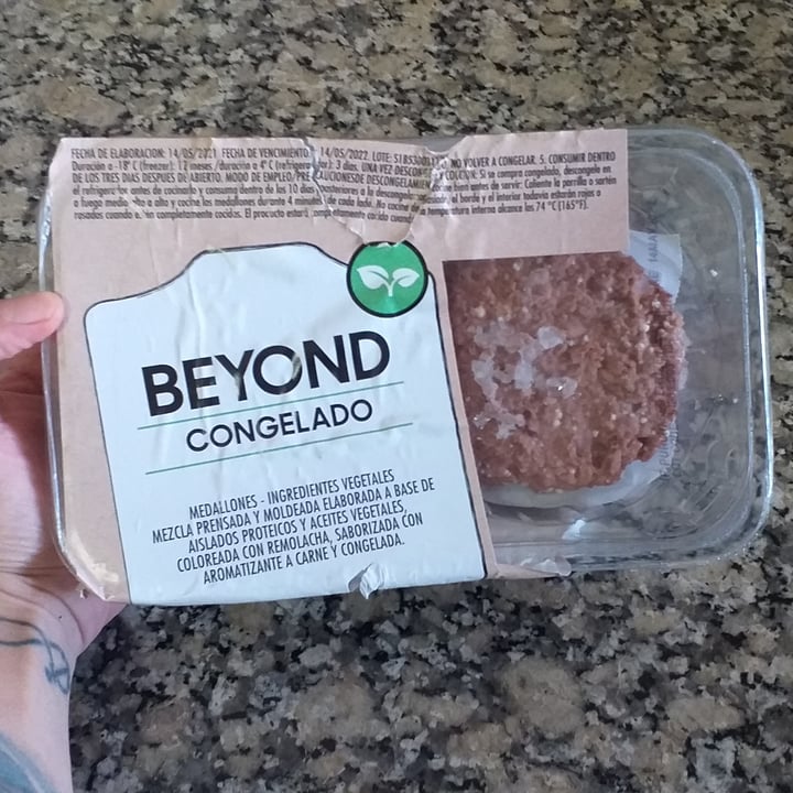 photo of Beyond Meat Beyond Burger Plant-Based Patties shared by @melinamelinacc on  04 Dec 2022 - review