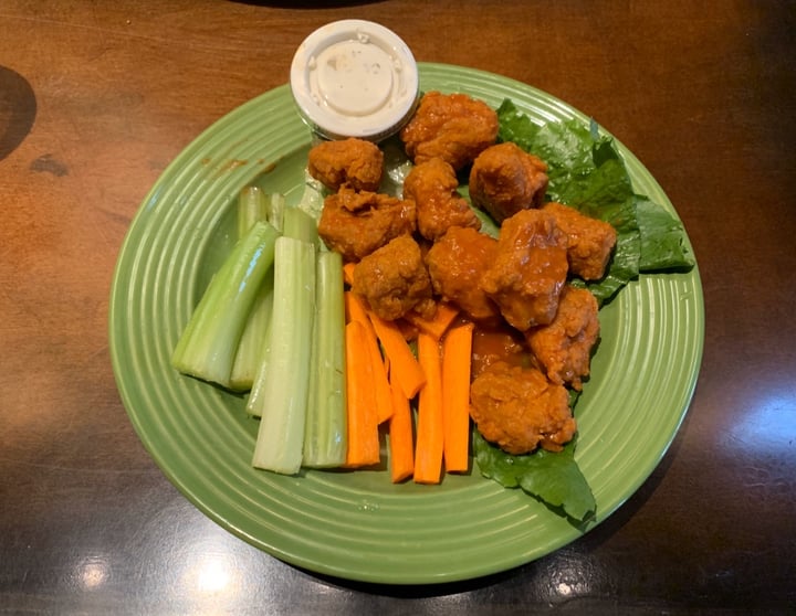 photo of Piper Down an Olde World Pub spicy tiger wings shared by @divineexperience on  21 Oct 2019 - review
