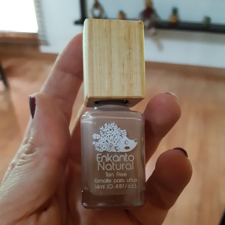 photo of Enkanto natural Esmaltes veganos shared by @adrivegama on  22 Mar 2021 - review