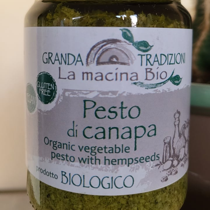 photo of Branda tradizioni La macina Bio Pesto alla canapa shared by @emmacoco69 on  23 Aug 2022 - review