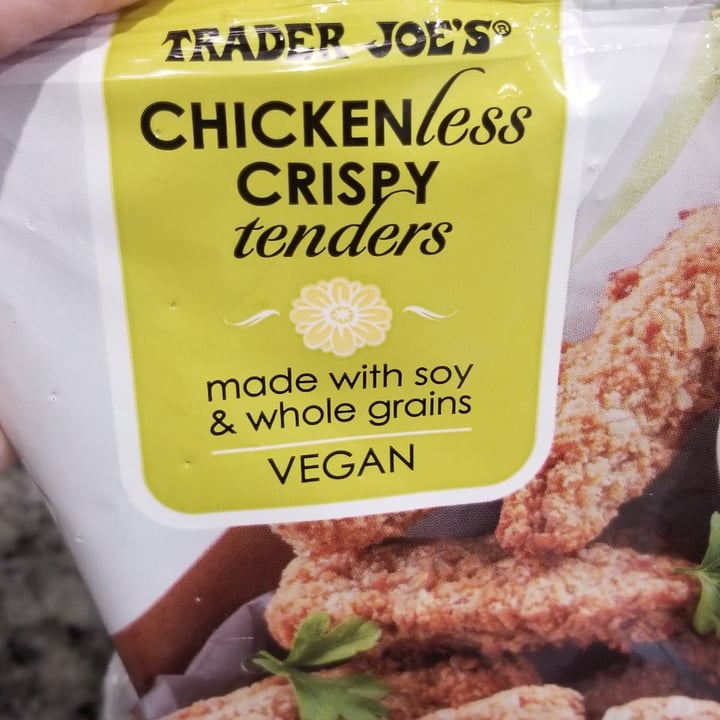photo of Trader Joe's Chickenless Crispy Tenders shared by @natyvegan88 on  27 Aug 2021 - review