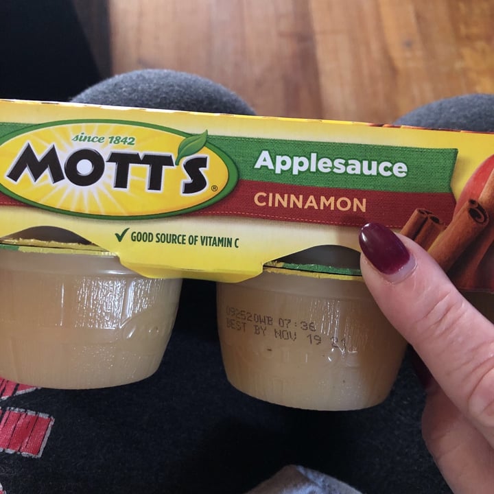 photo of Mott's Applesauce cinnamon shared by @cvnurse1202 on  17 Nov 2020 - review