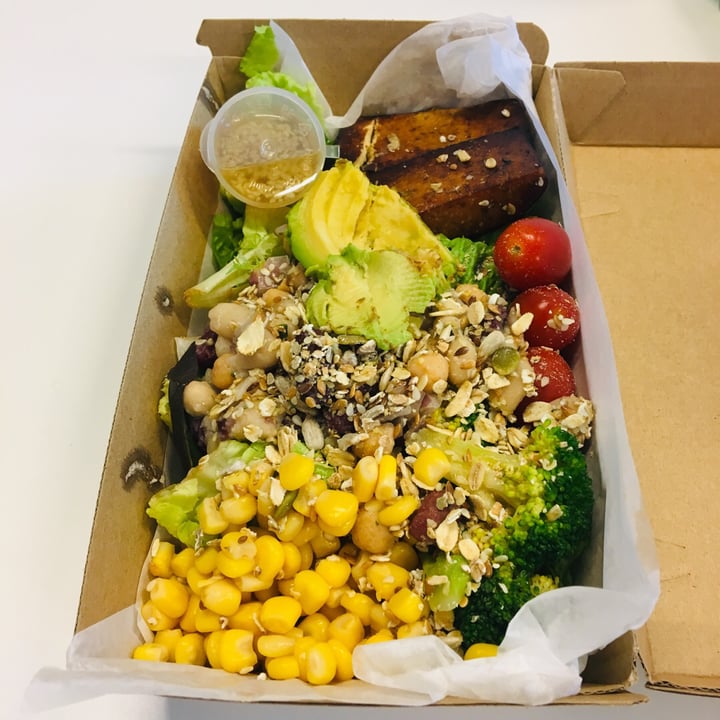 photo of Kraftwich by Swissbake (Raffles Place)  Avocado & Tofu Vegan Salad shared by @herbimetal on  08 Aug 2019 - review
