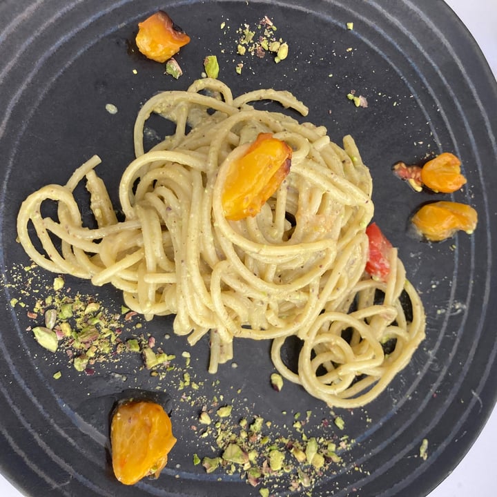 photo of Nativa Ristorante Spaghettoni al pesto di pistacchio e ciliegini gialli shared by @lylian on  10 Apr 2022 - review
