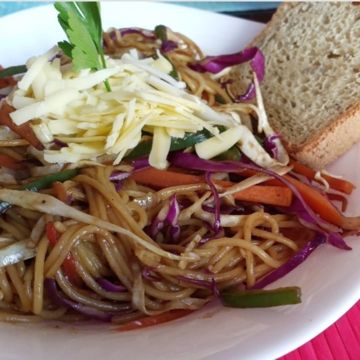 photo of Oli veggie food Wok de vegetales con pasta shared by @patriciagarcia on  20 Sep 2020 - review
