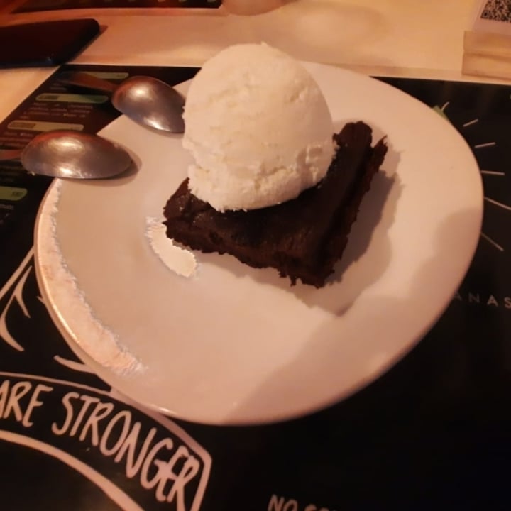 review photo shared by @alex00qg on 20 Feb 2022 - post