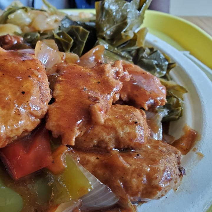 photo of Jamaicaway Jerk Gluten, Cabbage, Collard greens, And Rice & Peas shared by @blackveganfoodie on  17 Jan 2020 - review