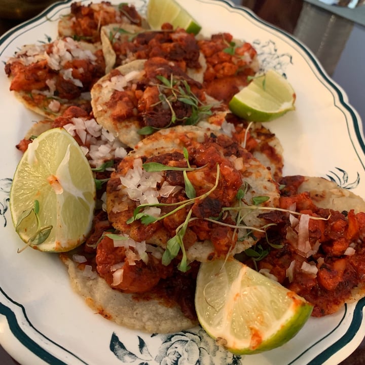 photo of Na Tlali Tacos al pastor shared by @cayo on  05 Jul 2021 - review