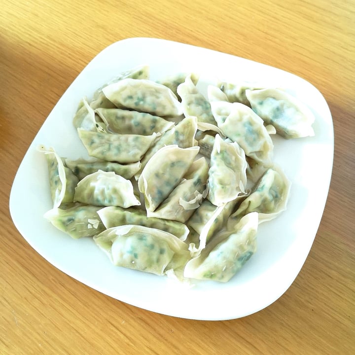 photo of Seawaves Chinese Chive Dumpling shared by @raffymabanag on  26 Dec 2021 - review