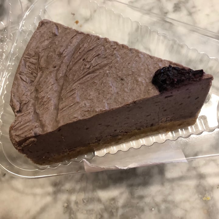 review photo of Greenwave Cafe Raw Blackberry Cake shared by @ameisherry on 05 Jun 2021 - review