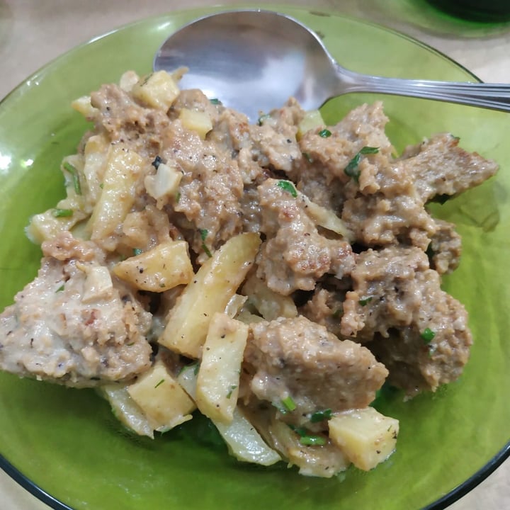 review photo of Mostaza Y Media No pollo al ajillo shared by @veganagram on 31 May 2021 - review