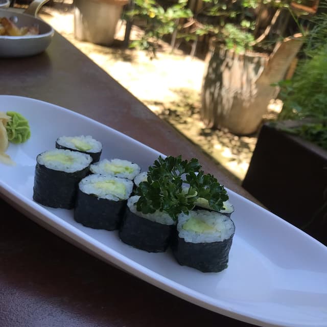 Photo of the dish “hosomaki avocado”