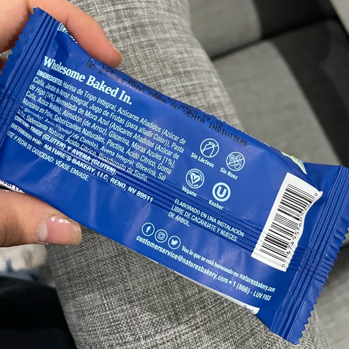 photo of Nature's Bakery Blueberry Fig Bar shared by @danielah on  03 Mar 2022 - review