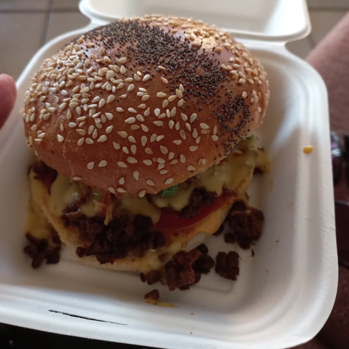 photo of Lekker Vegan Kloof Lekker Sloppy Burger shared by @talthegreenteacher on  02 Sep 2021 - review