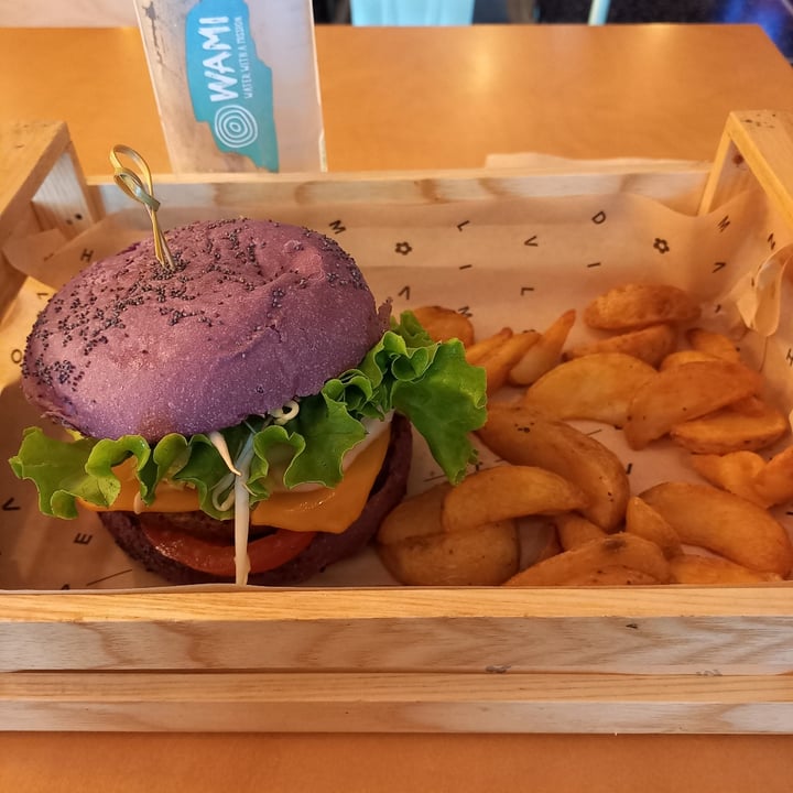 photo of Flower Burger Flower Burger shared by @ericamiglio on  12 Jun 2022 - review