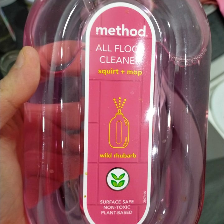 photo of method Squirt And Mop All Floor Cleaner-wild Rhubarb shared by @joyfulvegan on  29 Jan 2022 - review