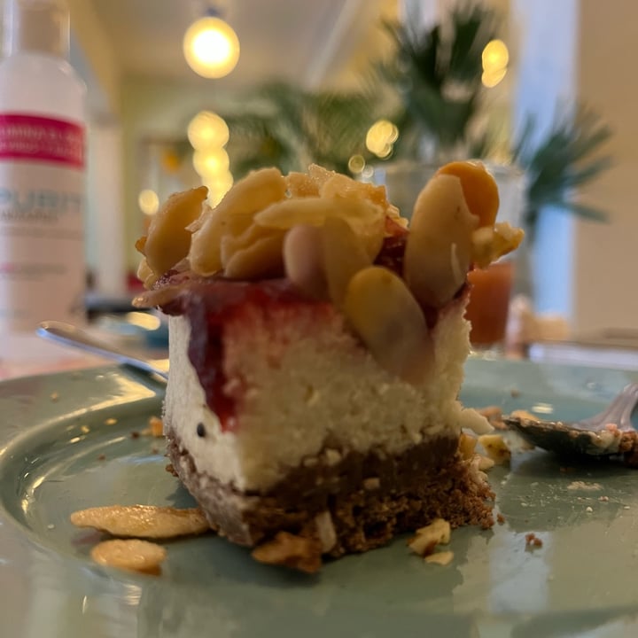 photo of Groovy's Taquería Vegana cheesecake shared by @saloshayo on  06 Aug 2022 - review