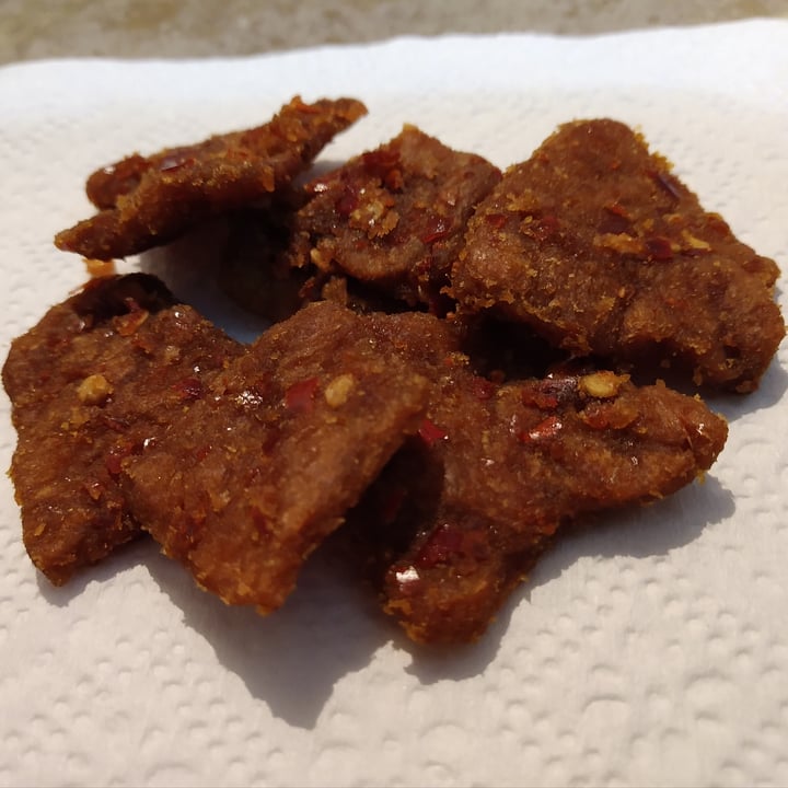 photo of Electric Jerky Sriracha Plant Based Jerky shared by @mynameislisa on  13 Mar 2021 - review