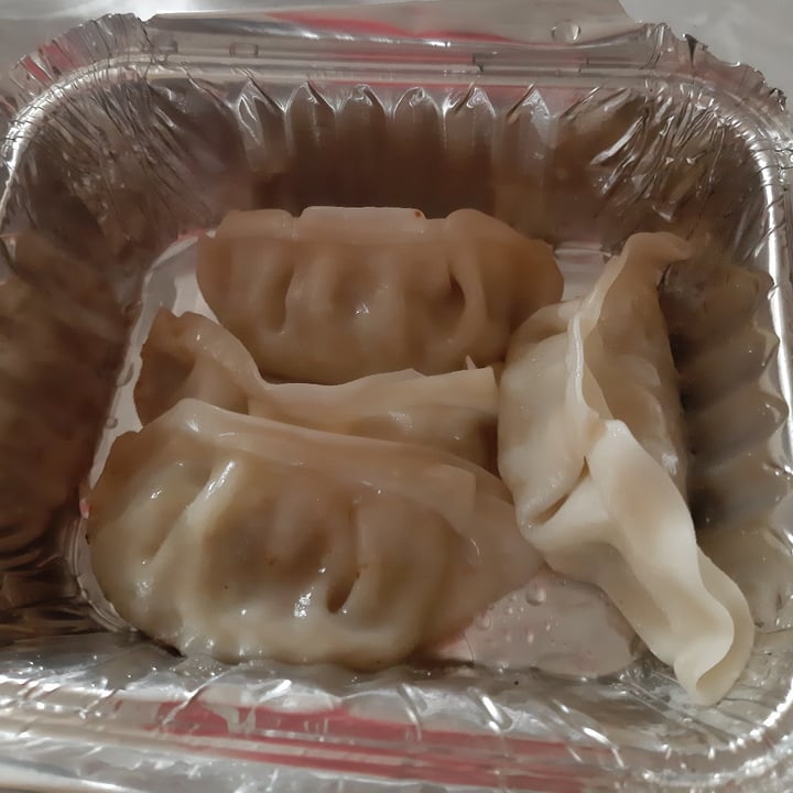 review photo of MIAN Ramen House and more Ravioli di verdure e edamame alla piastra shared by @ule on 29 Mar 2022 - review