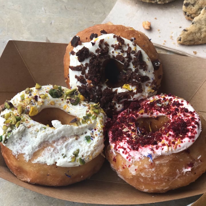 photo of Vegan Bowls Donuts shared by @reginarepera on  11 Feb 2021 - review