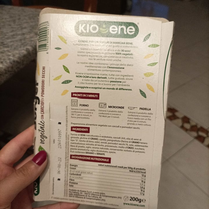 photo of Kioene Burger ai carciofi e pomodori secchi shared by @giuliaaf on  06 Aug 2022 - review