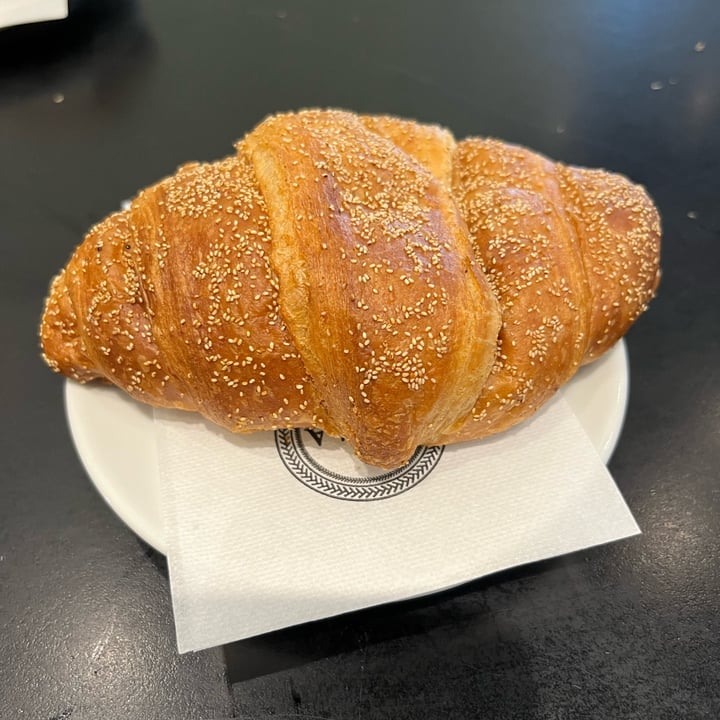 photo of VyTA Milano Centrale Brioche vegana all’albicocca shared by @faust on  17 Jul 2022 - review