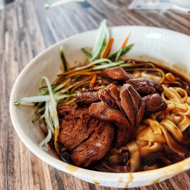 菜肴“Braised Duck Kway Teow”的照片