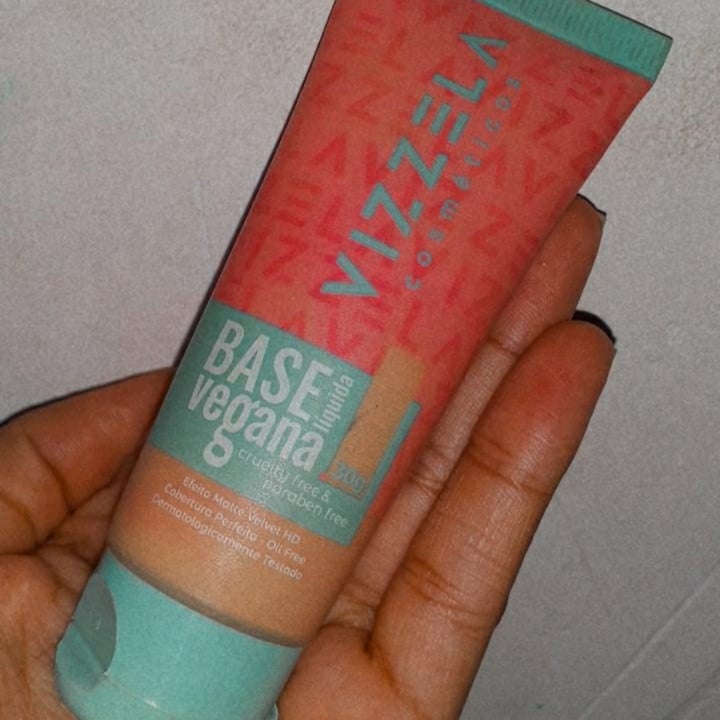 photo of Vizzela Cosméticos Base Líquida shared by @kaluz on  14 Dec 2021 - review