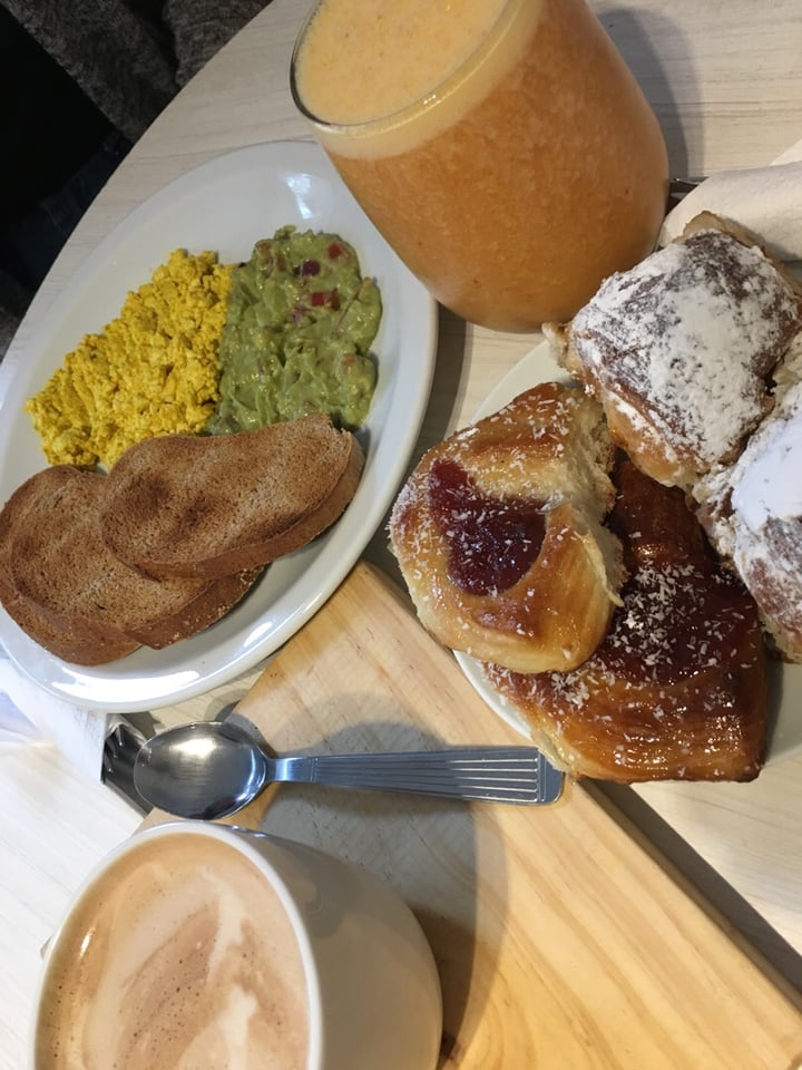 photo of Vica (Delivery Only) Facturas veganas shared by @victorialopez on  22 Sep 2019 - review