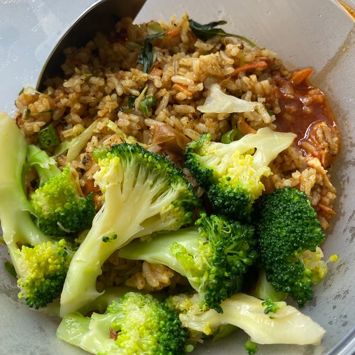 photo of Healthy Vegetarian Food Tom yum Fried Rice shared by @aileenlaksmono on  29 Dec 2020 - review