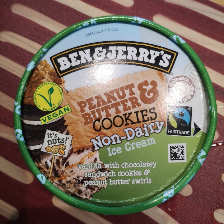 review photo of Ben & Jerry's Peanut Butter & Cookies Non-Dairy Frozen Dessert shared by @mioumiou95 on 30 Apr 2021 - review