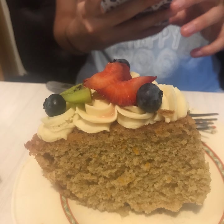 review photo of Vica (Delivery Only) Carrot cake shared by @seis on 11 Dec 2020 - review